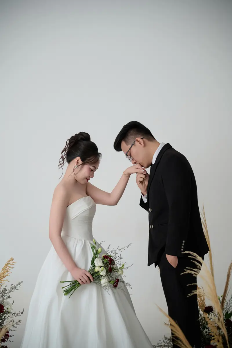 Nụ hôn trên tay